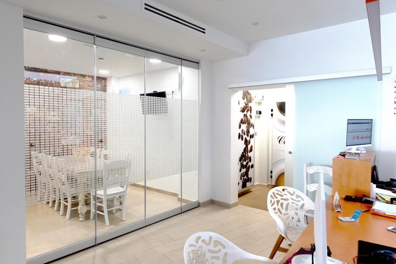 Hostal Gran Via Пинто Экстерьер фото