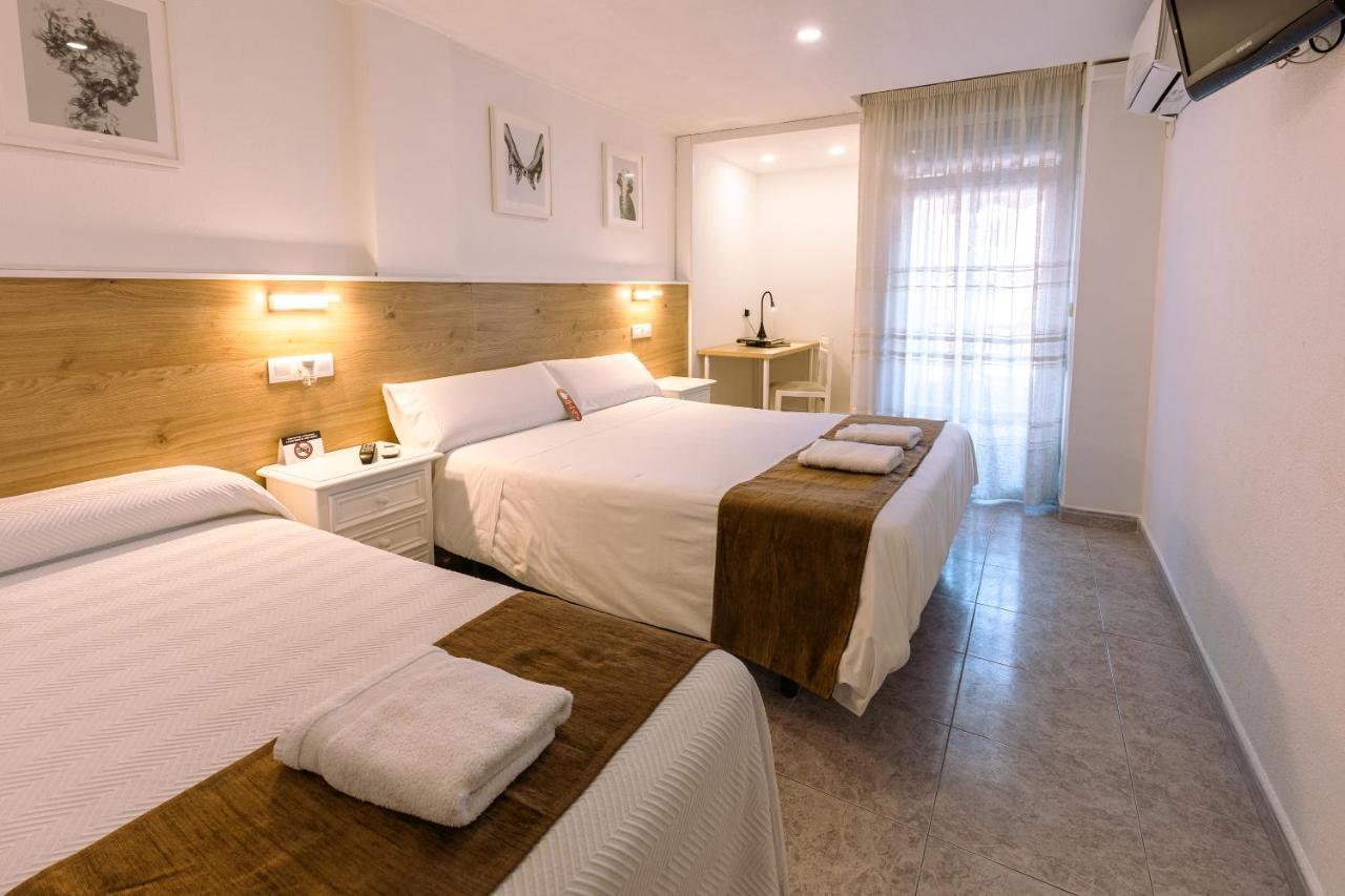 Hostal Gran Via Пинто Экстерьер фото