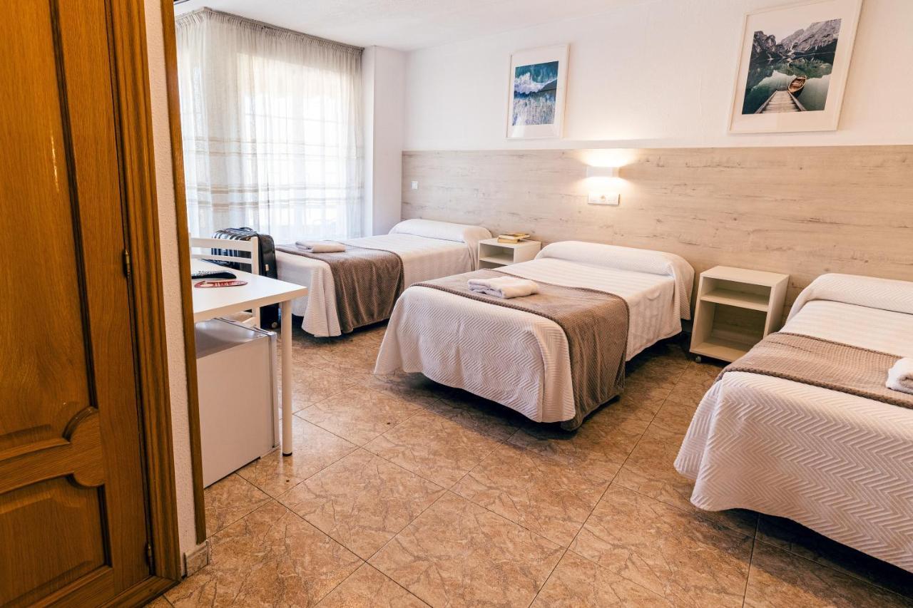 Hostal Gran Via Пинто Экстерьер фото