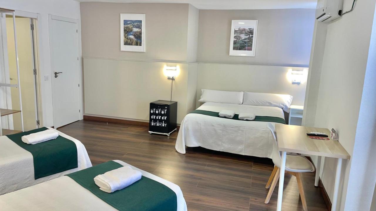 Hostal Gran Via Пинто Экстерьер фото