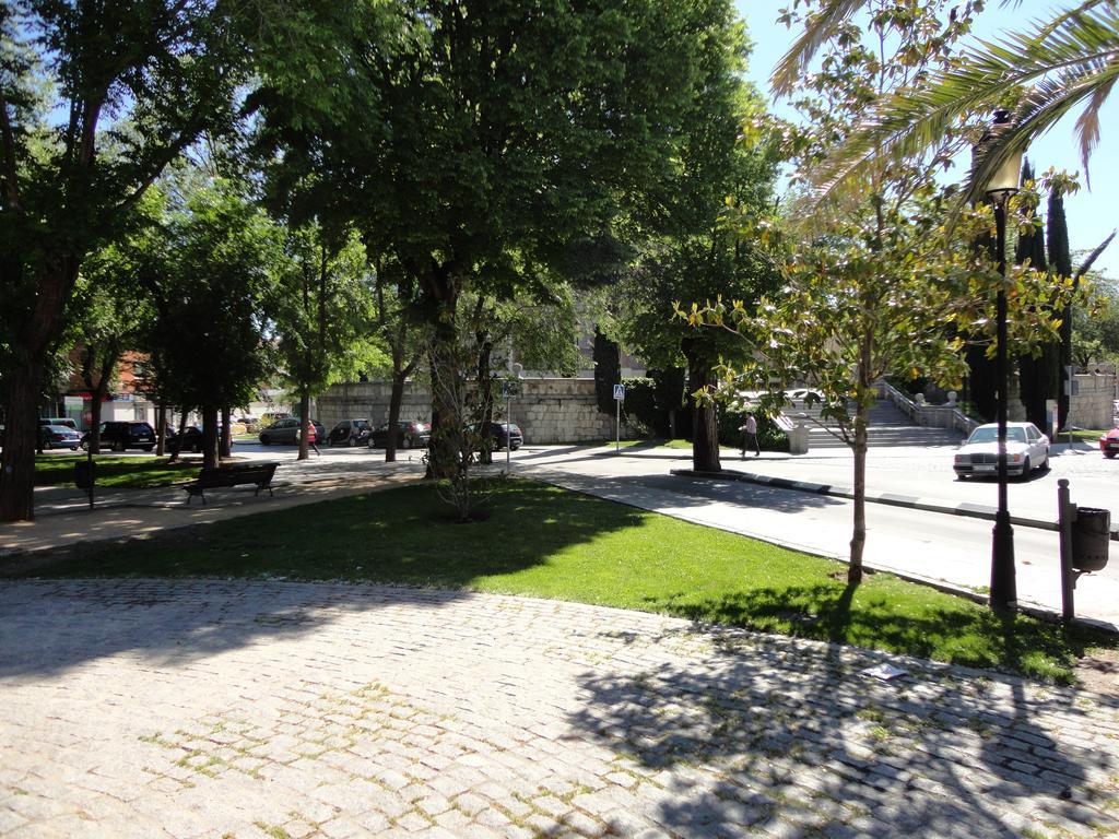 Hostal Gran Via Пинто Экстерьер фото