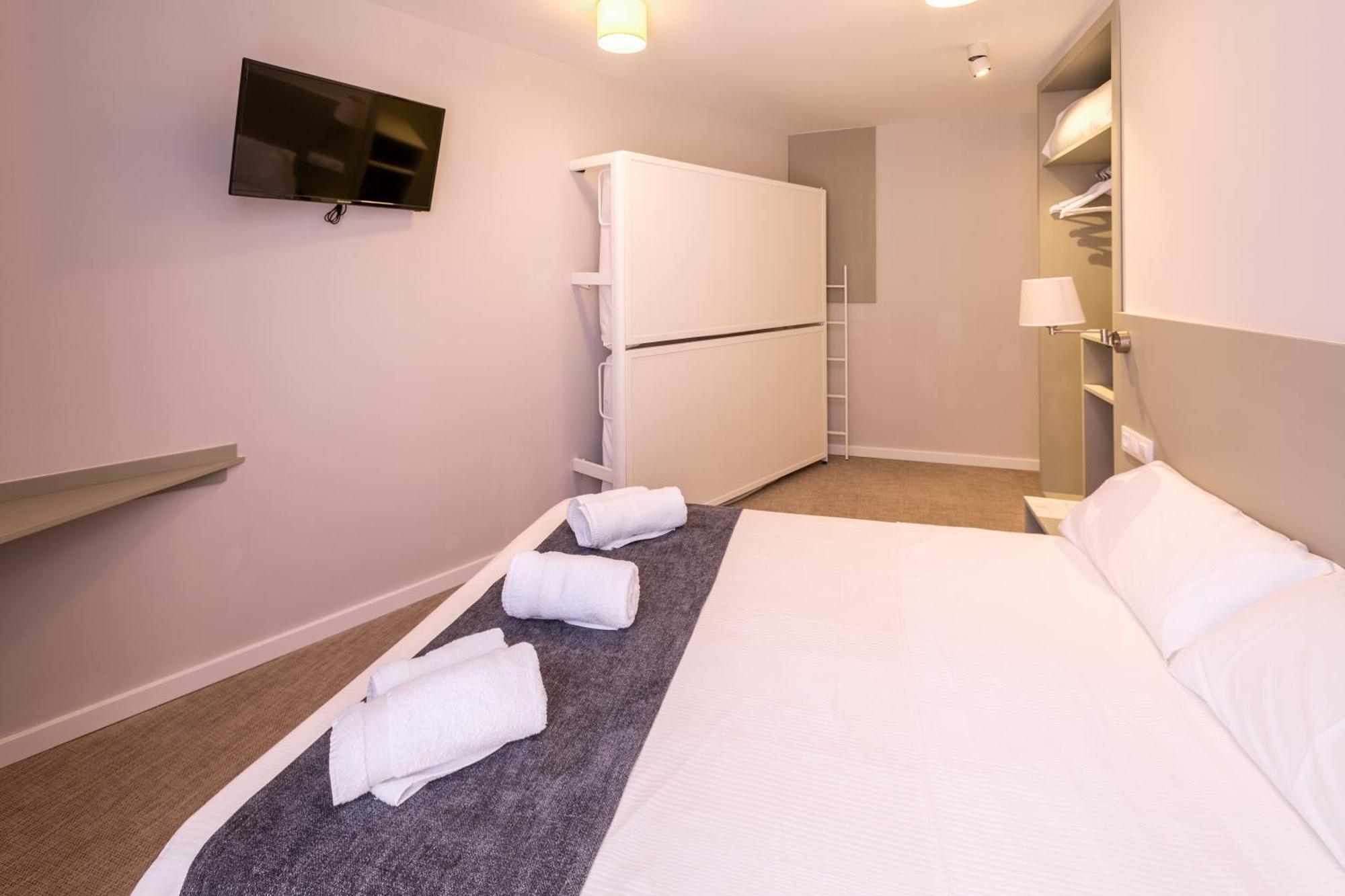 Hostal Gran Via Пинто Экстерьер фото