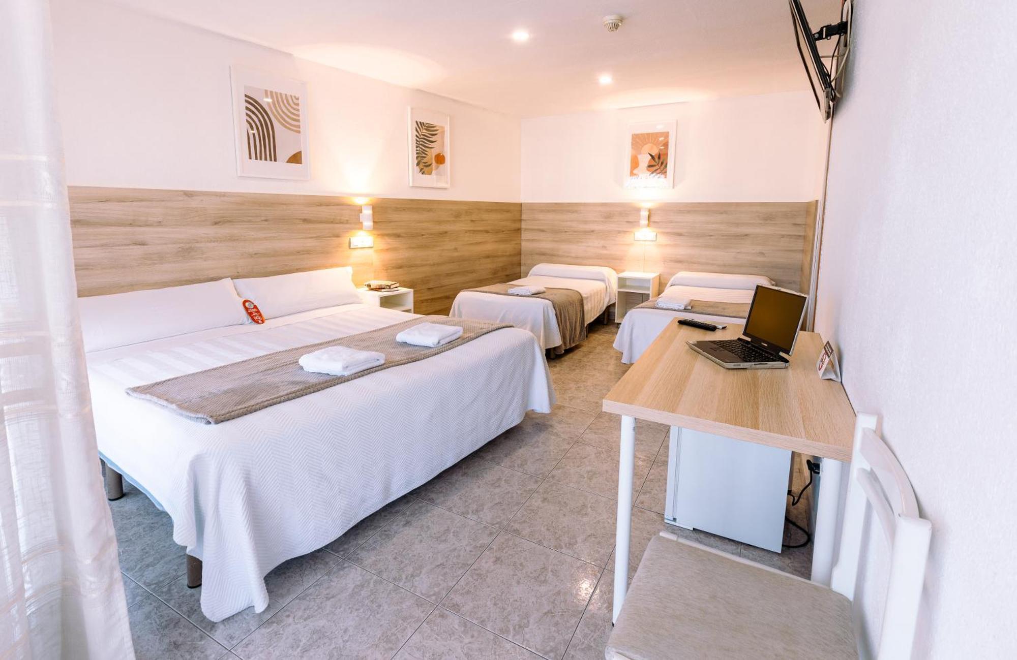 Hostal Gran Via Пинто Экстерьер фото