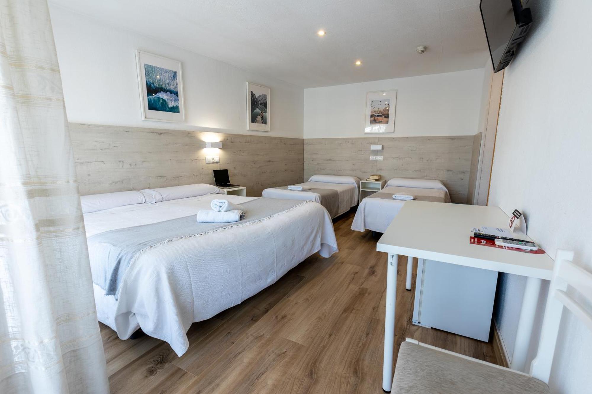 Hostal Gran Via Пинто Экстерьер фото