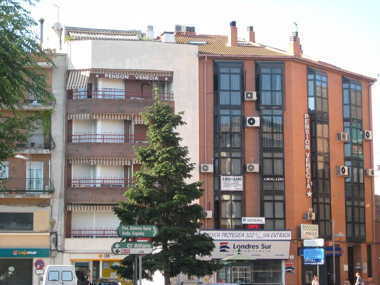 Hostal Gran Via Пинто Экстерьер фото