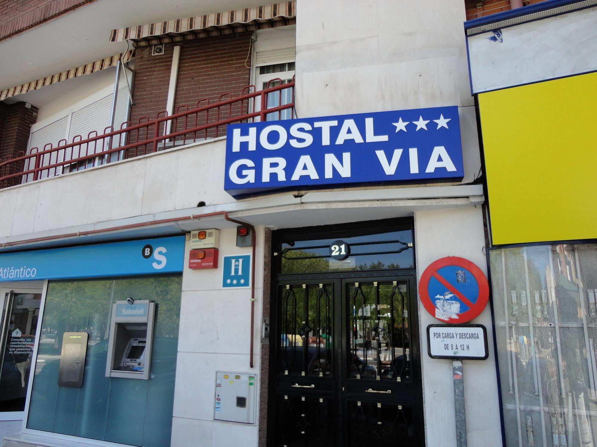 Hostal Gran Via Пинто Экстерьер фото